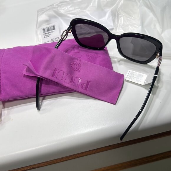 58mm Butterfly Sunglasses Emilio Pucci  Shiny Black  Smoke